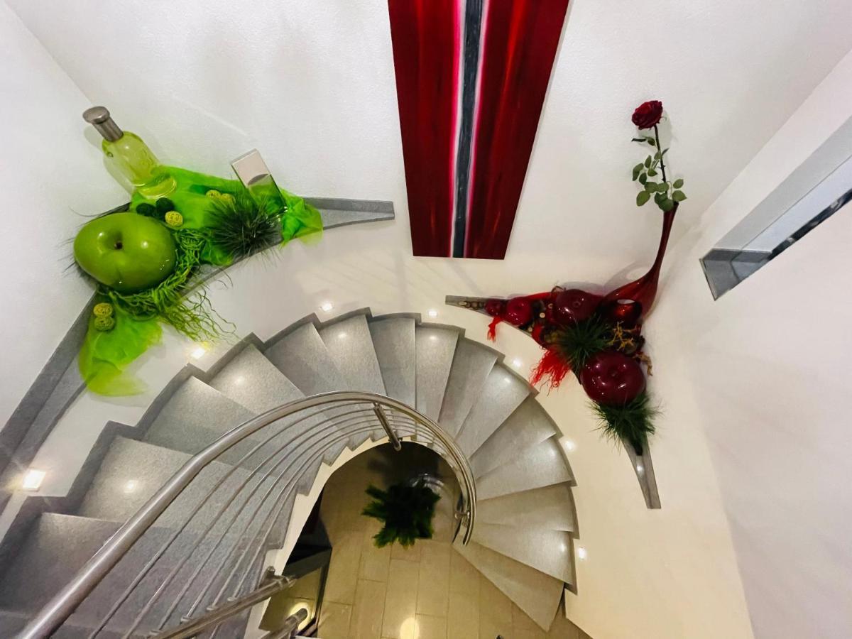 Limes Apartment -Uebernachten Am Limes- Rainau Екстериор снимка