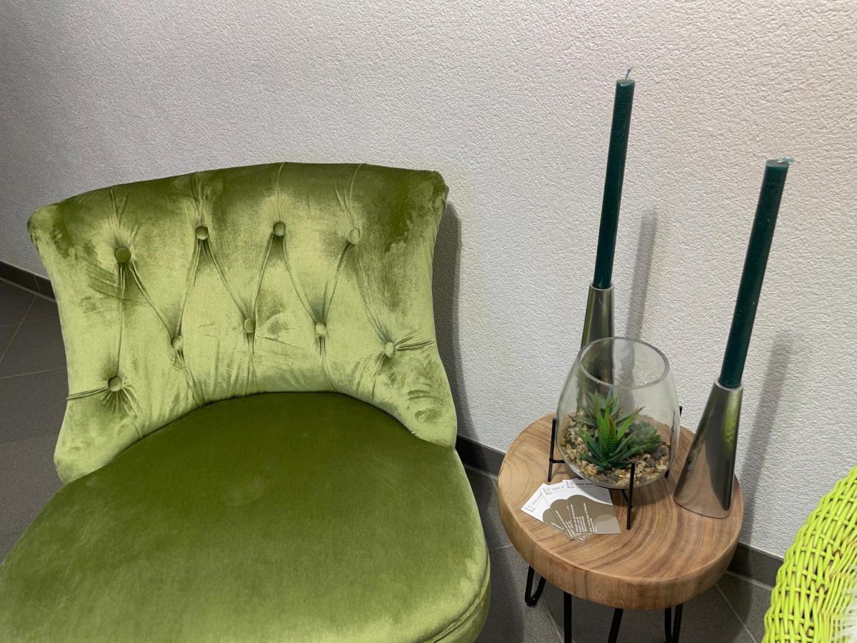 Limes Apartment -Uebernachten Am Limes- Rainau Екстериор снимка